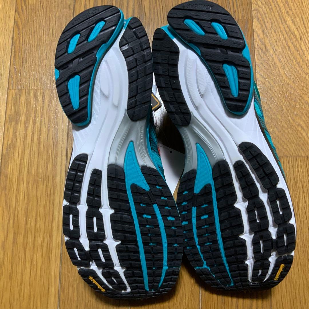 adidas タクミイドミ　青学カラー