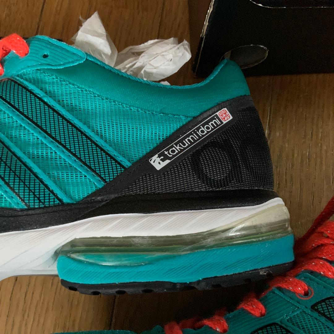 adidas タクミイドミ　青学カラー