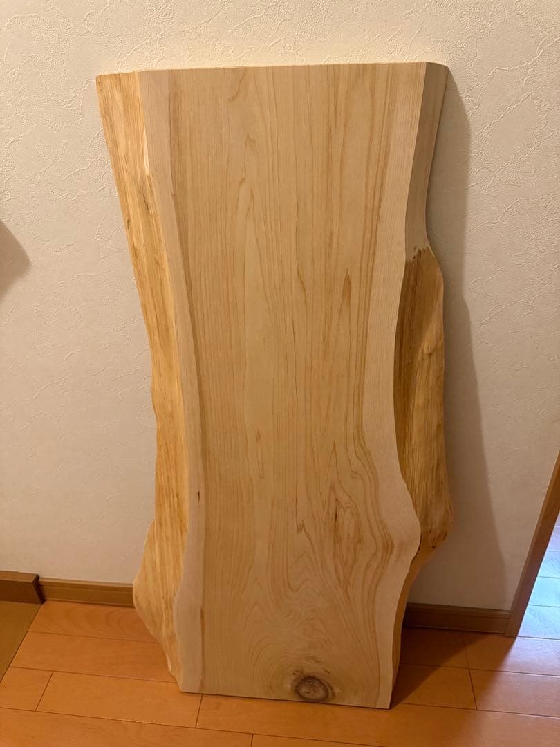 天然ヒバの一枚板
