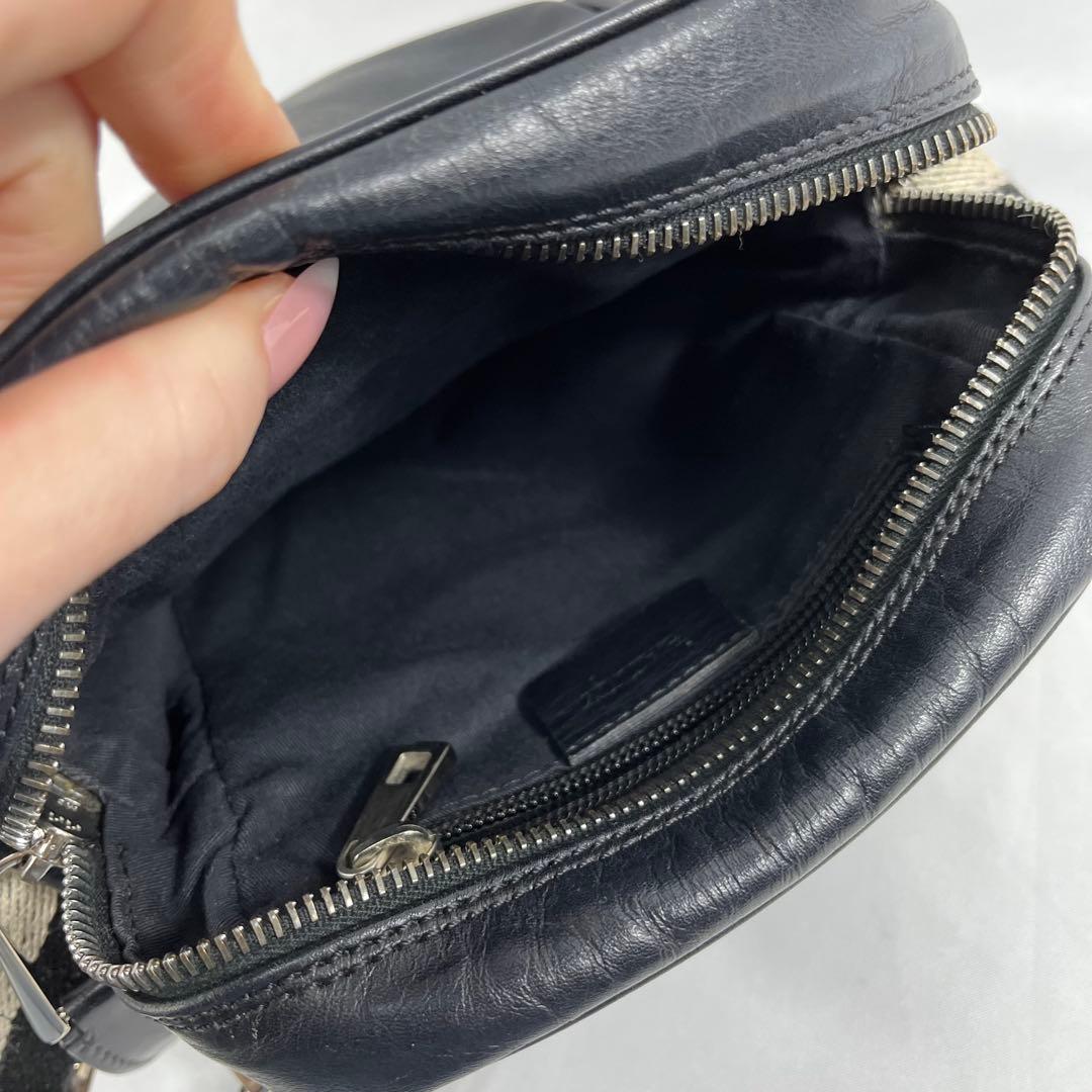 Bally バリー　レザー ショルダーバッグ　ブラック