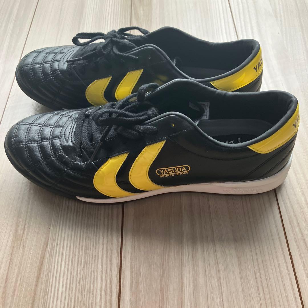 ヤスダ　トレーニンシューズ26㎝