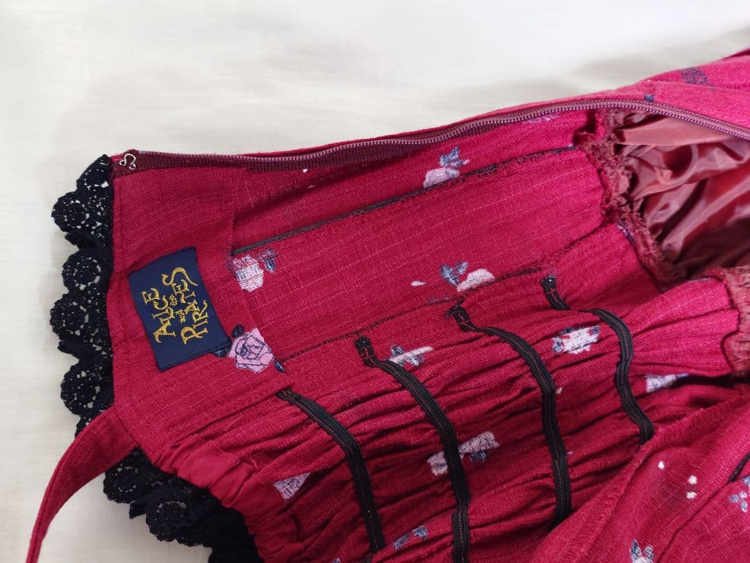 ALICE and the PIRATES　Vampire Prelude柄　赤