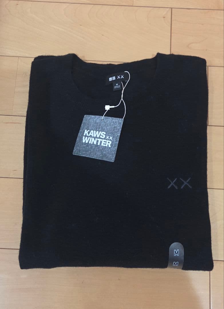 UNIQLO カシミヤセーターKAWS限定