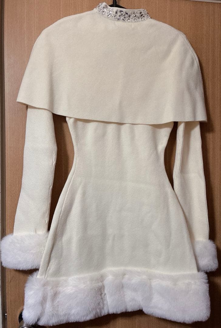 Darich ダーリッチ　ビジューケープニットミニワンピース　IVO アイボリー