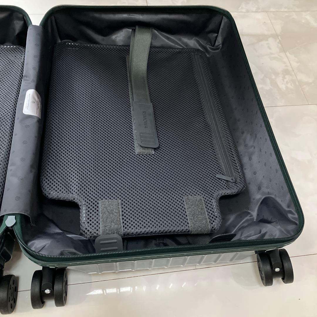 giraffestory 新品未使用品　RIMOWA キャリーケース