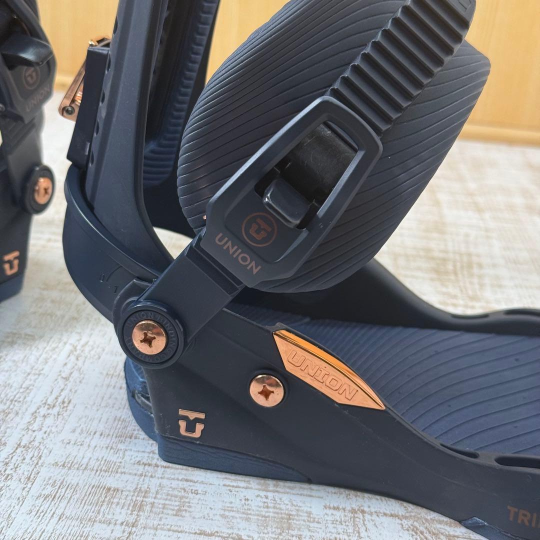未使用　UNION TRILOGY スノボ ビンディング Mサイズ スノーボード