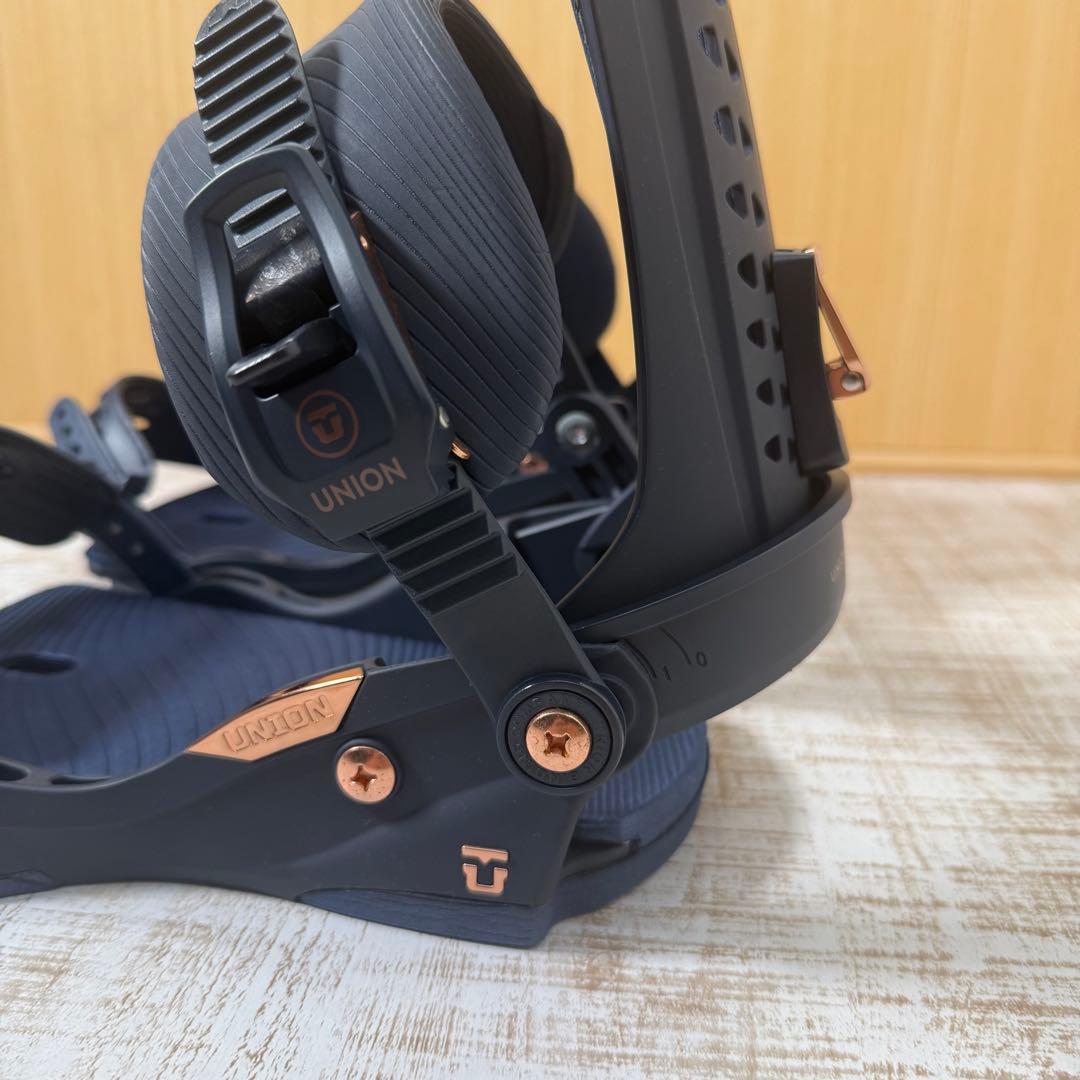 未使用　UNION TRILOGY スノボ ビンディング Mサイズ スノーボード