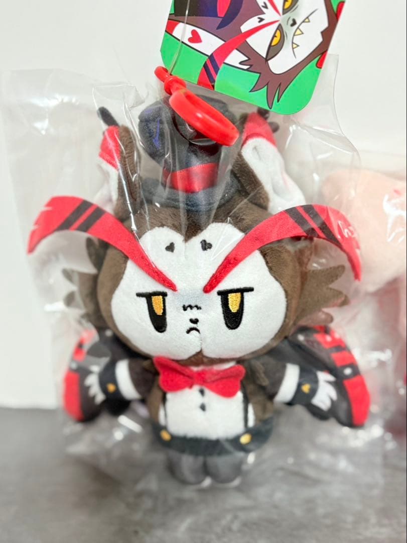 レア　ハズビンホテル　おすわりマスコット　エンジェル　ハスク　完売　ぬいぐるみ