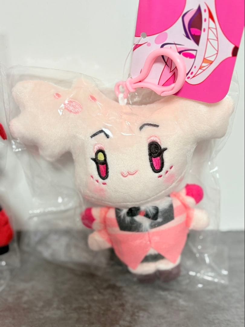 レア　ハズビンホテル　おすわりマスコット　エンジェル　ハスク　完売　ぬいぐるみ