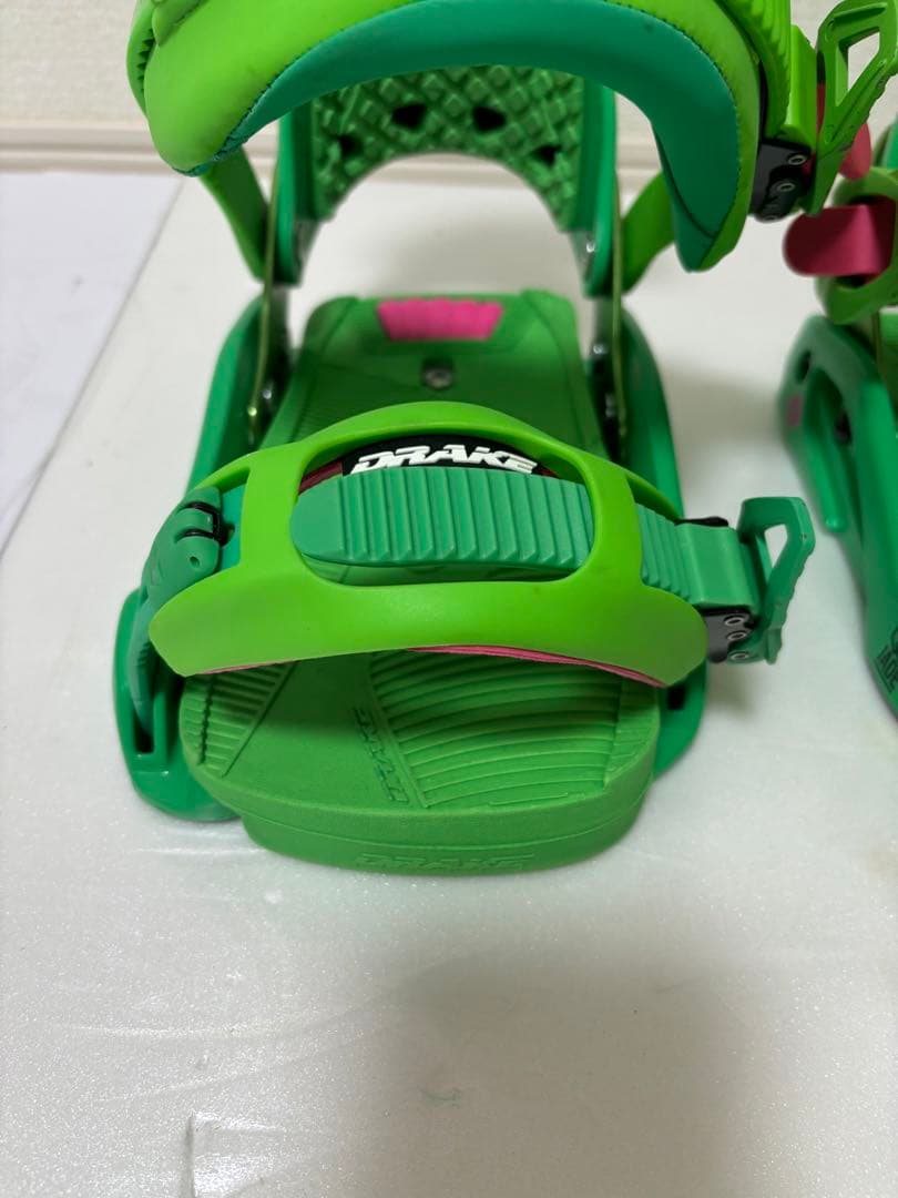 美品　DRAKE バインディング　JADE Sサイズ　スノーボード