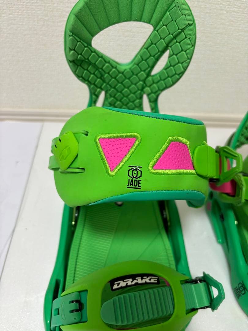 美品　DRAKE バインディング　JADE Sサイズ　スノーボード