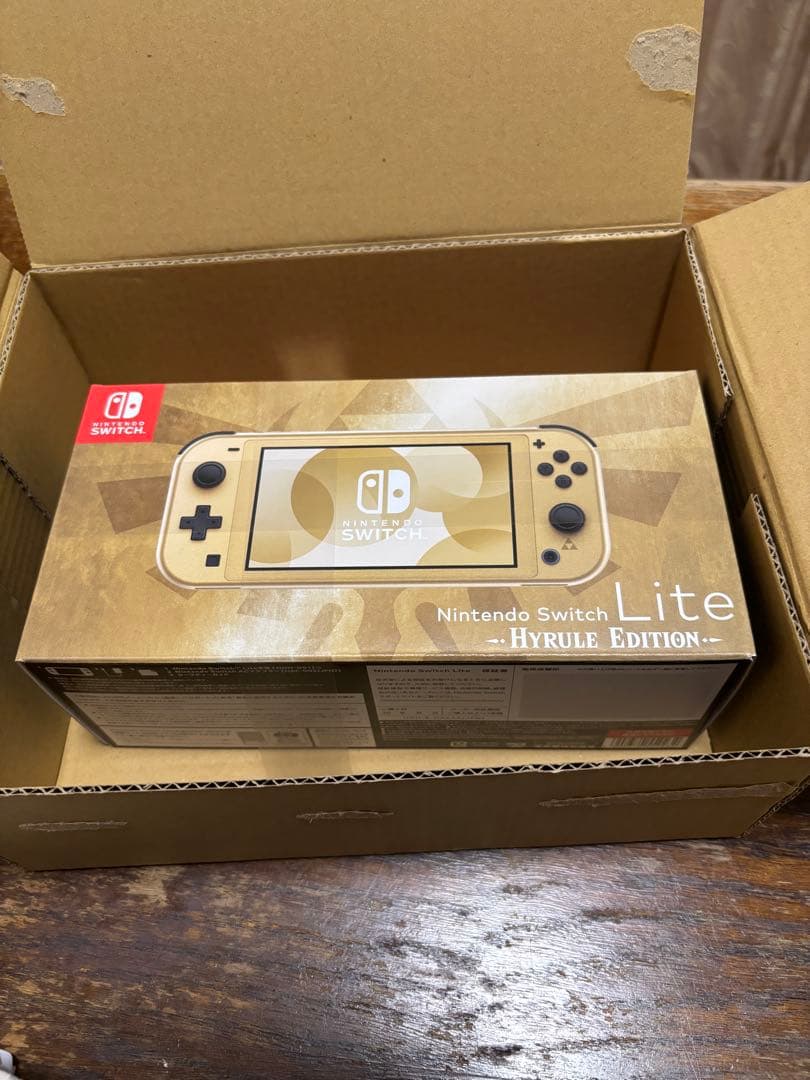 【未開封・新品】 ニンテンドースイッチ　ハイラルエディション　ゼルダデザイン
