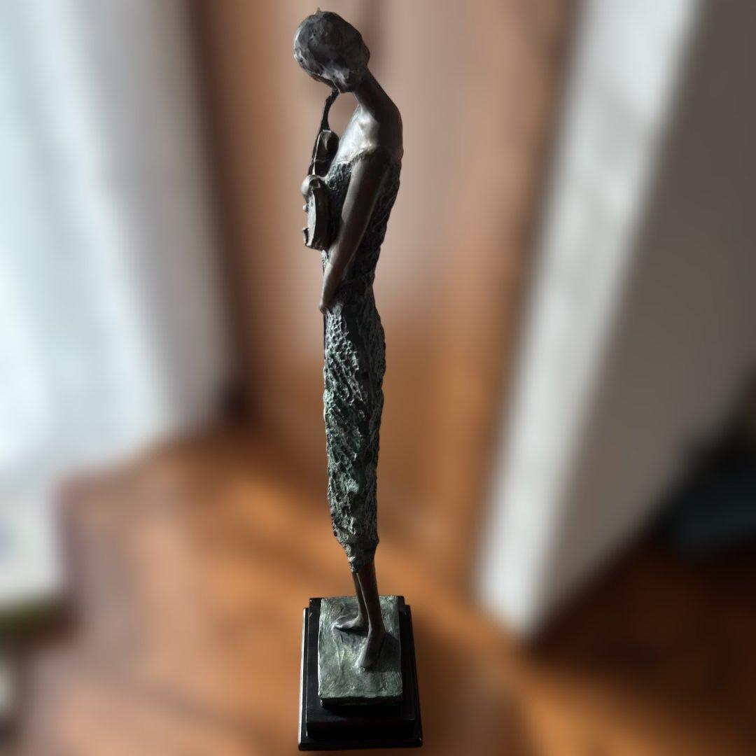 ブロンズ製女性像 バイオリンを持つ女　銅像　 彫刻　高さ1.17m