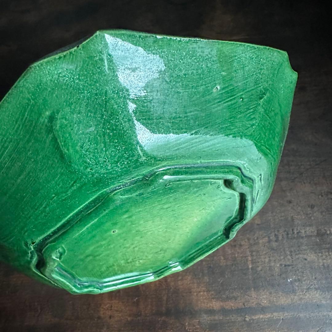 希少美品】清緑釉 六角陰刻龍図皿 飾り皿 清時代 中国美術 珉平焼