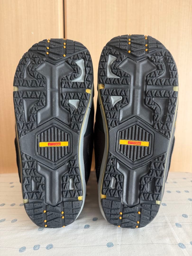 BURTON ION アジアンフィット PIRELLI 27.0cm 軽量