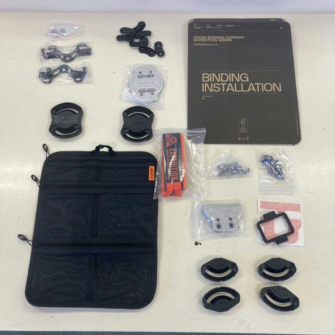 売り切り【新品未使用】ユニオン チャージャーL　スプリットボード用バインディング