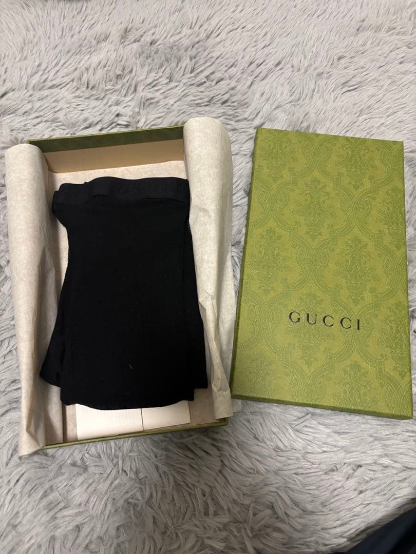 GUCCI 網タイツ