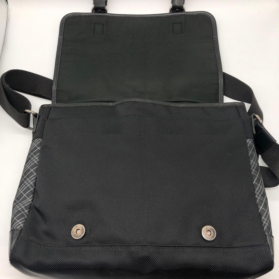 バーバリーブラックレーベル　メッセンジャーバッグ　ロゴプレート　ノバチェック