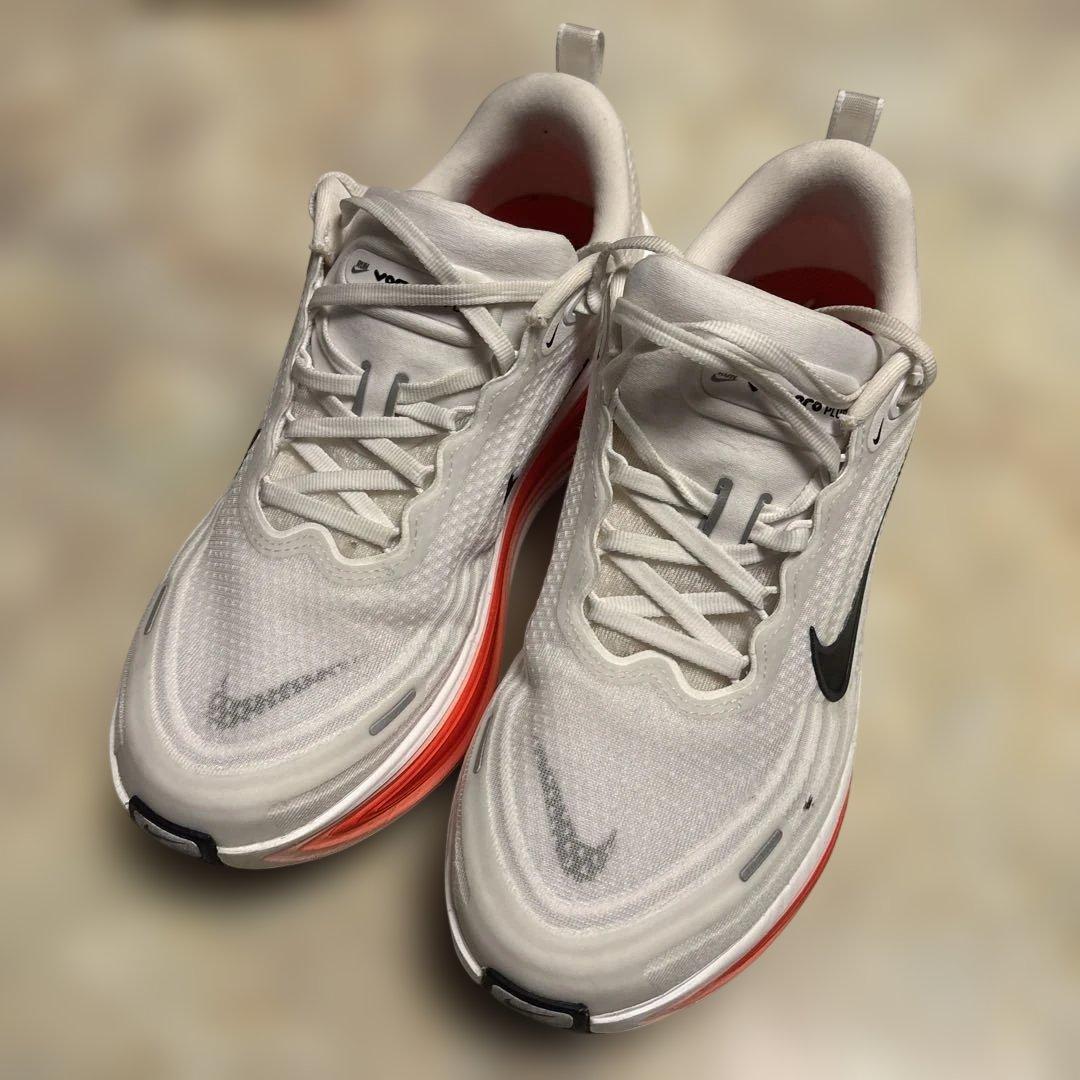 NIKE ボメロプラス（27.0cm）