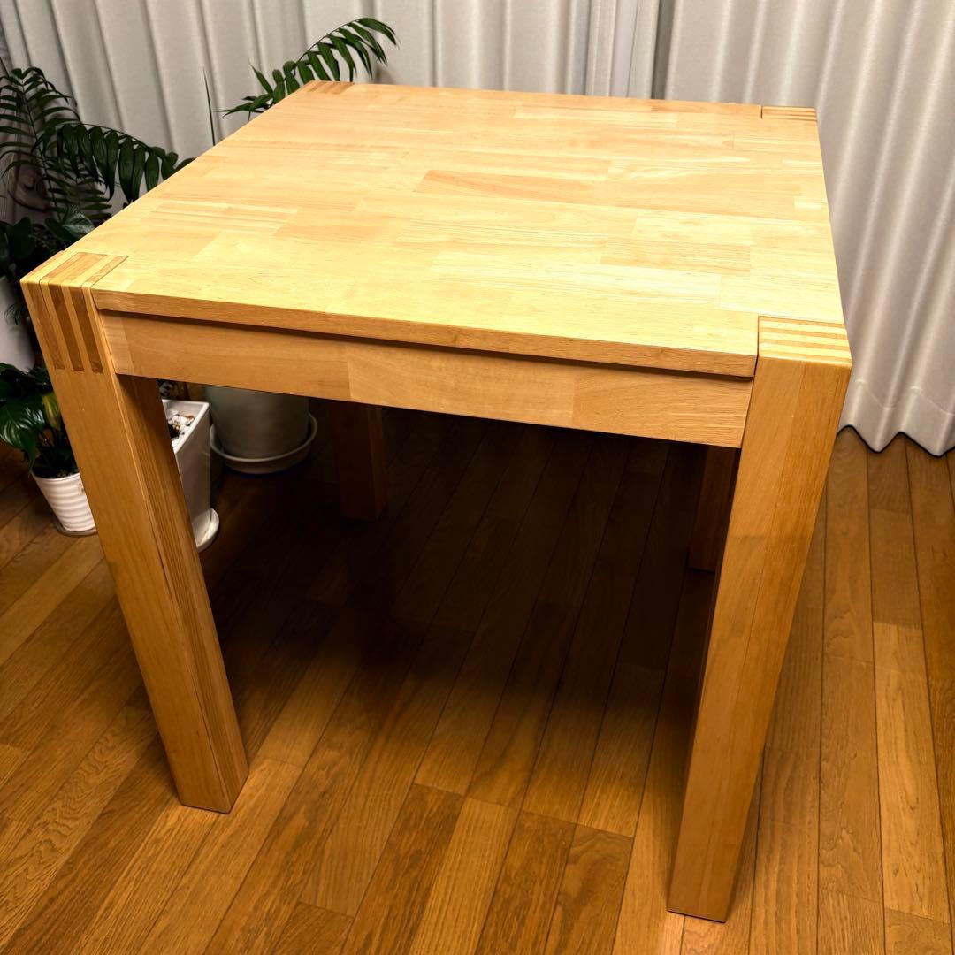 IKEAイケア　ダイニングテーブル　70×70×75