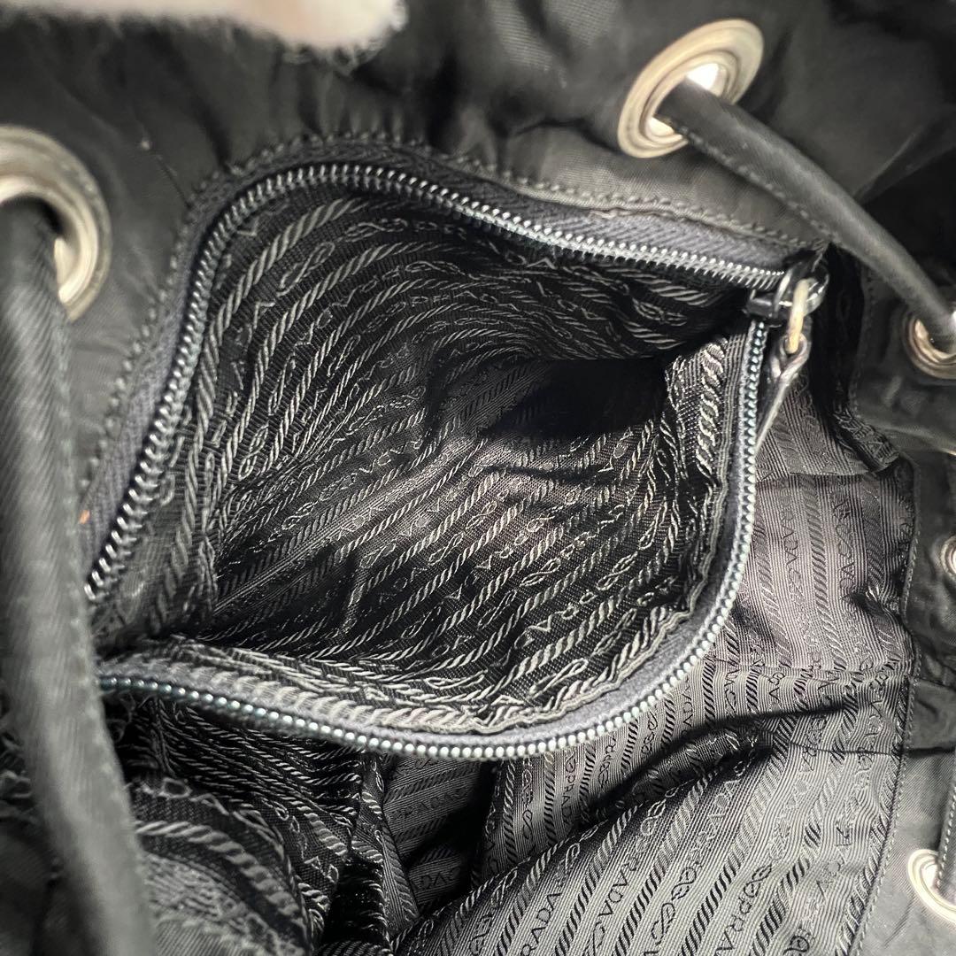 【希少美品✨】 プラダ 巾着リュック バックパック 三角ロゴ ブラック 黒