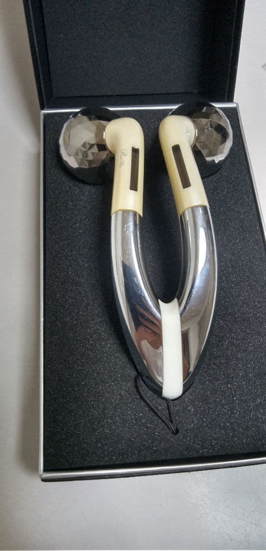 美顔ローラー　Refa「リファアクティブ」