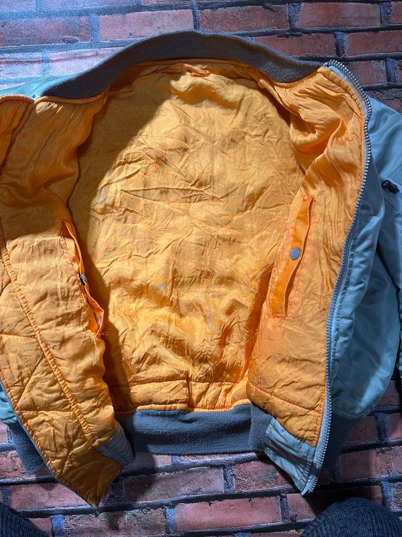 年末限定値下げ AVIREX MA-1 90s USA アーチロゴ