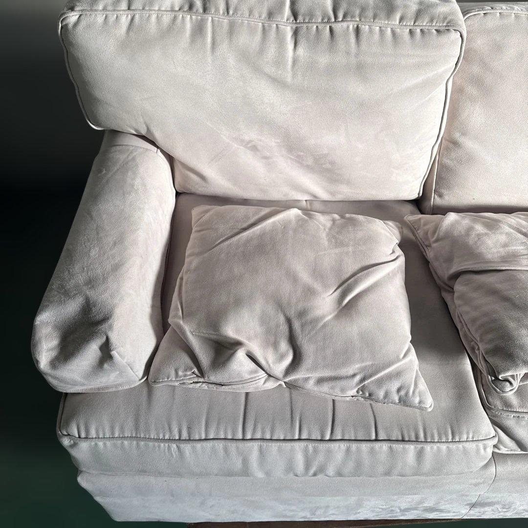 ★ 白い3人掛けソファー インテリア 家具 クッション付き 格安