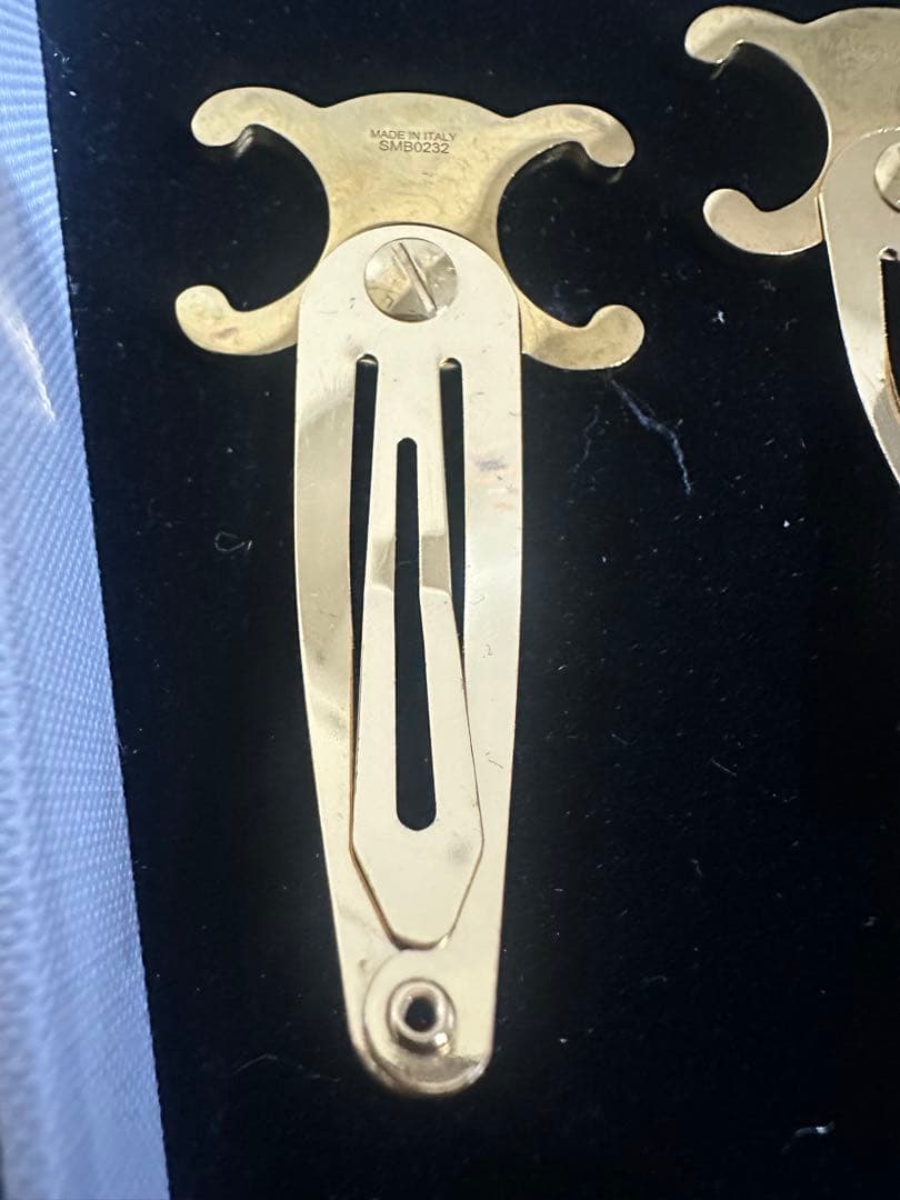 sr セリーヌアクセサリーヘアクリップ目立つ汚れ傷あり