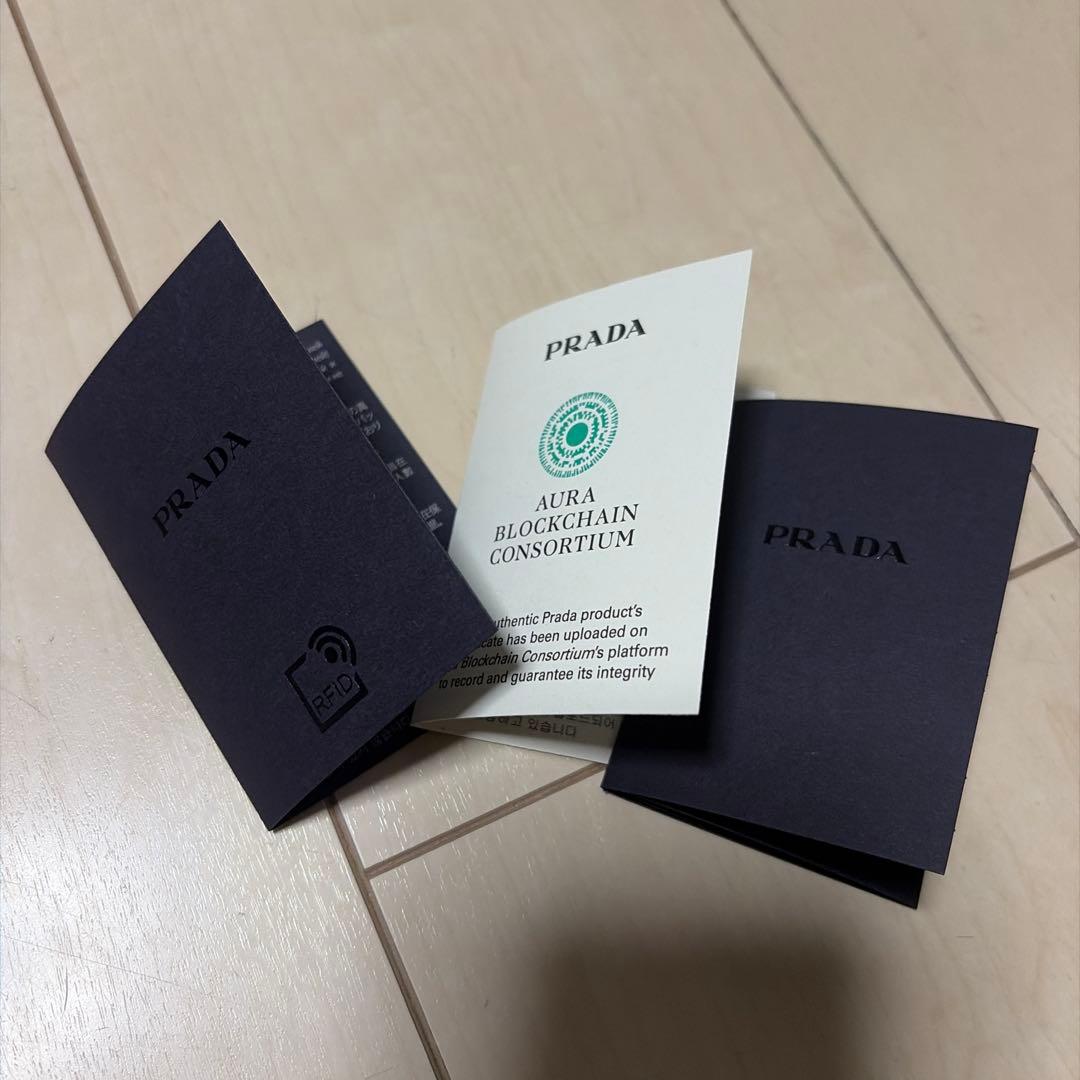 PRADA サフィアーノレザー ショルダーバッグ 2VH170