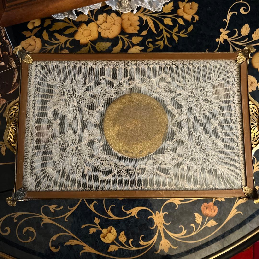 プチポワン　レース装飾の刺繍トレイ　再値下げ致しました‼️