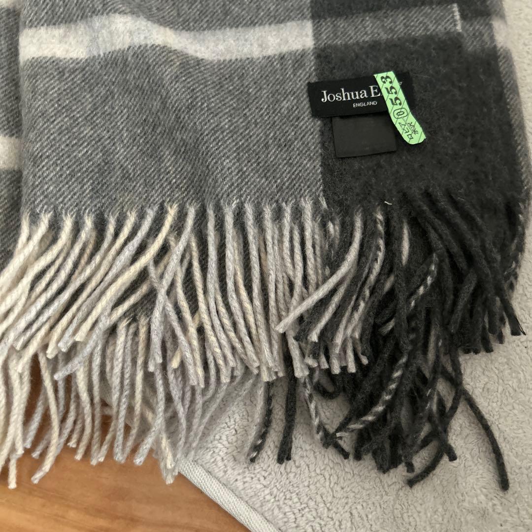 Joshua Ellis ストール