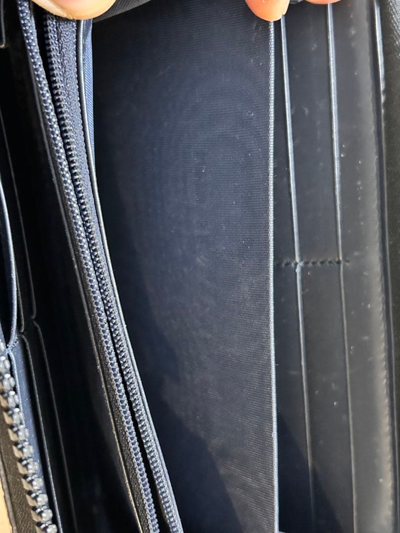 GUCCI グッチ　長財布　GGブルームス　ラウンドファスナー