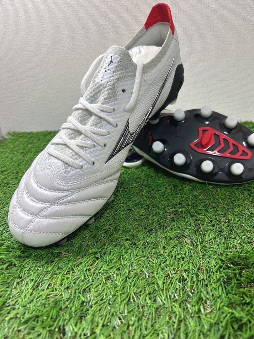 【希少限定品！】モレリアネオ4β ホワイト 28.0cm P1GA234009