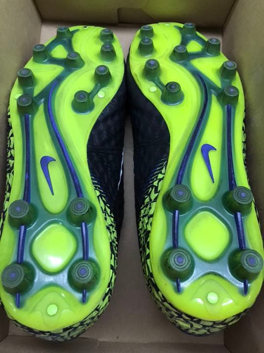 ナイキハイパーヴェノムHG 28.0cm