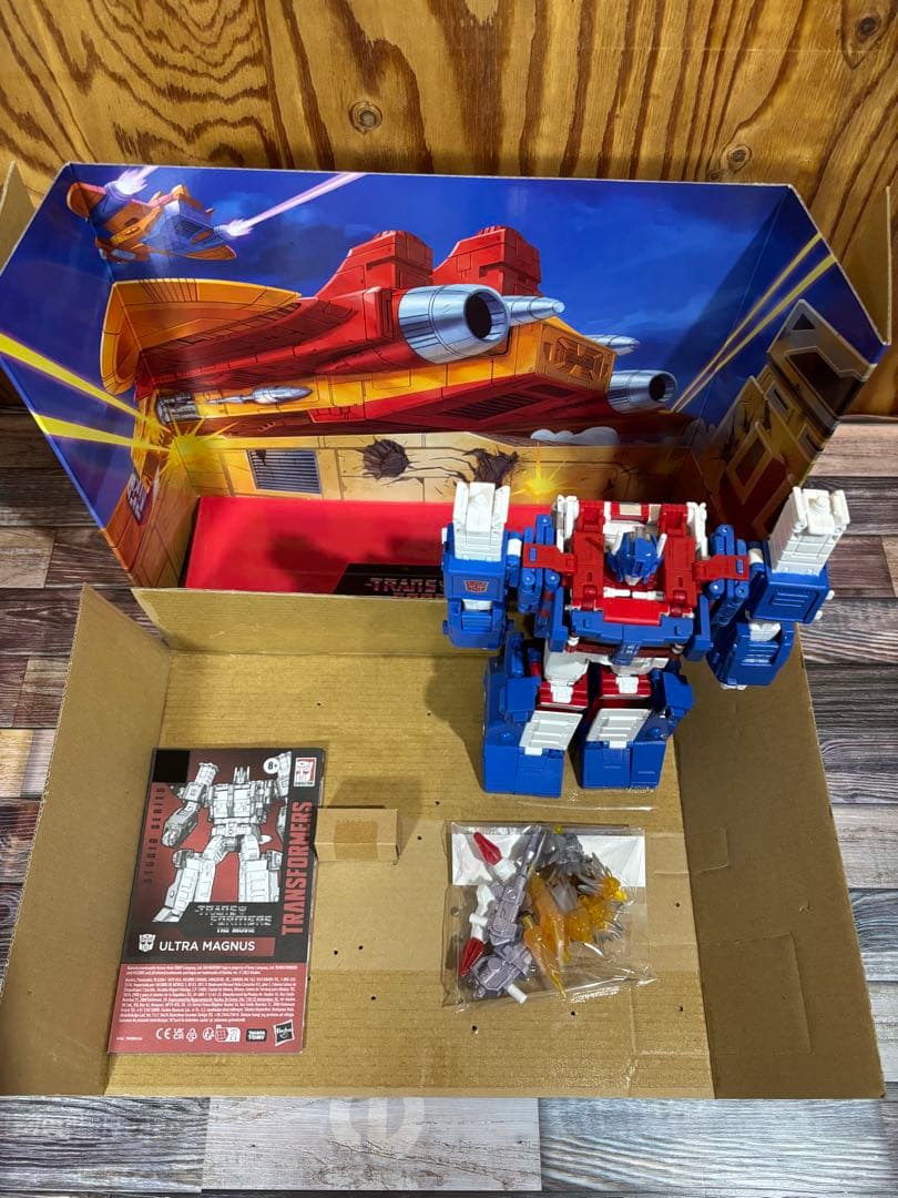 コミック・アニメ TRANSFORMERS ULTRA MAGNUS ES-119