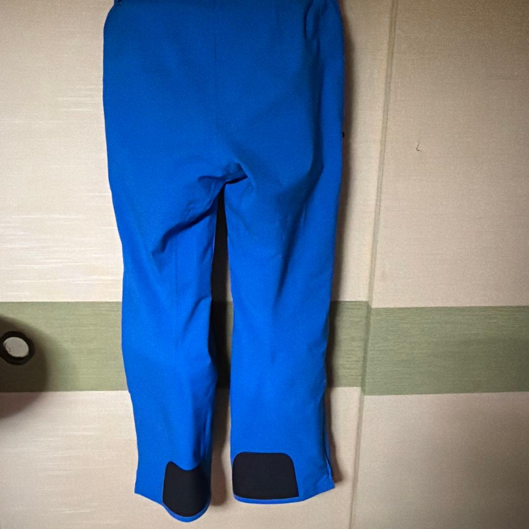 オンヨネスキーウェア 青色 フード付き