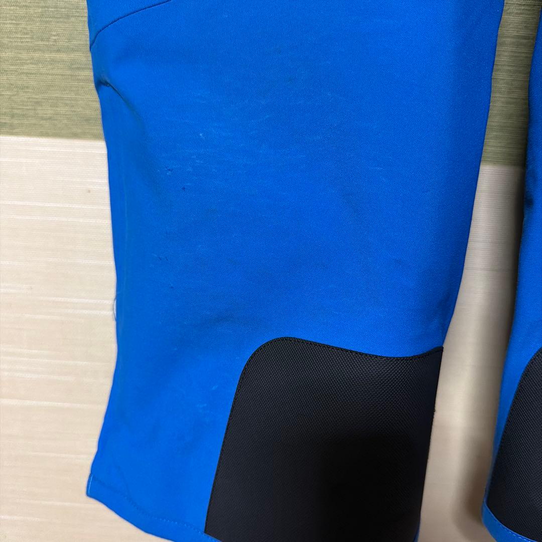 オンヨネスキーウェア 青色 フード付き