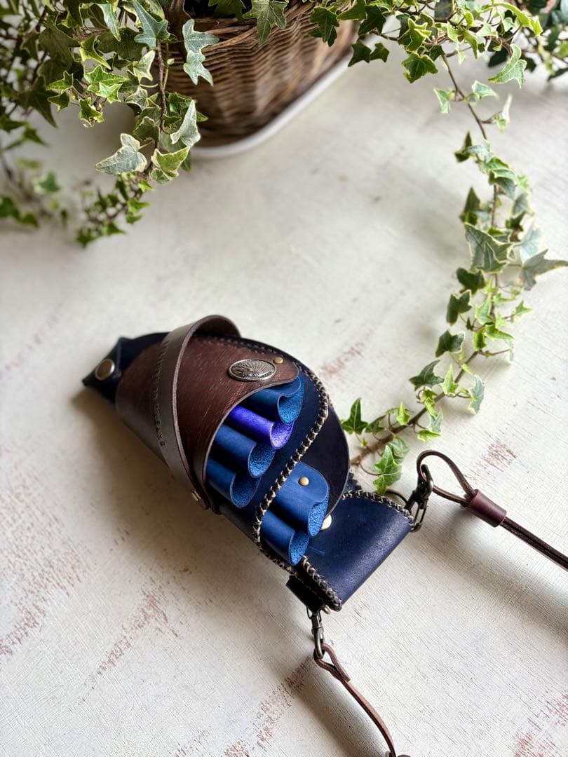 バンソン 手染めダークネイビー、ダークブラウンの男前なシザーケース