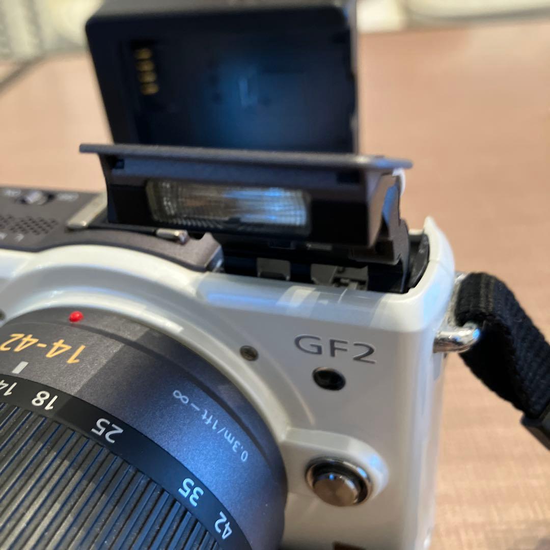 Panasonic パナソニック　DMC-GF2 LUMIX デジタルカメラ