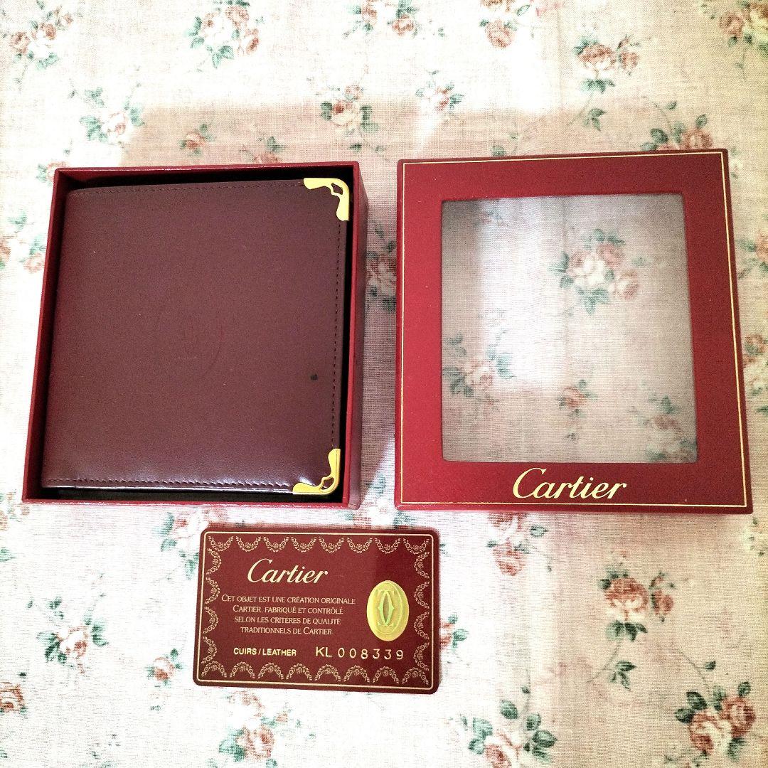 くまさん様　カルティエ　2つ折り財布　未使用ですが長期保管品です 日本限定【カルティエ】2つ折り財布 レザー ブラック レッド (Cartier