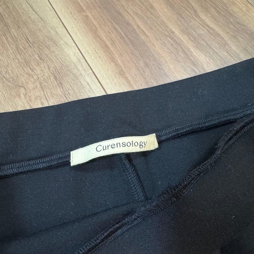 Curensology ストレッチポンチフレアパンツ ブラック