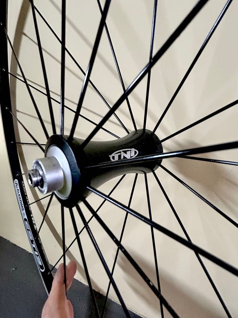 TNI ハブ&リムの軽量ホイール（前輪）】重量0.77kg