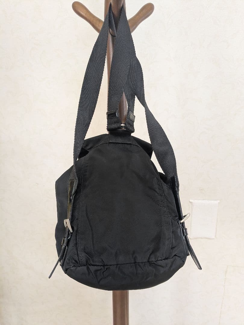 【極上美品・使用感少ない✨】プラダ ミニ リュック 三角 巾着 ナイロン ベルト