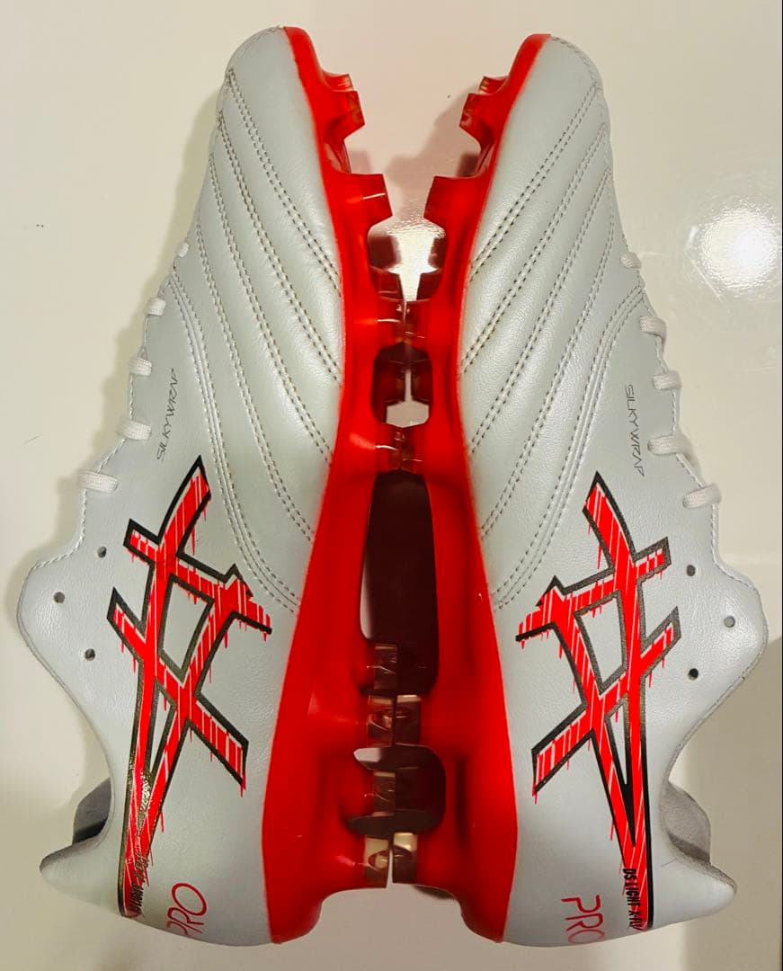 アシックスDS LIGHT X-FLY PRO 3 グリップソックス付き