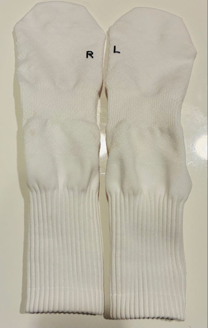 アシックスDS LIGHT X-FLY PRO 3 グリップソックス付き