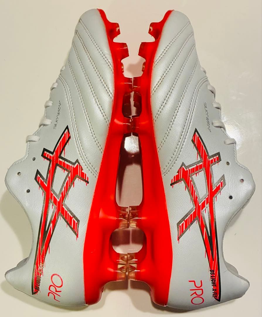 アシックスDS LIGHT X-FLY PRO 3 グリップソックス付き