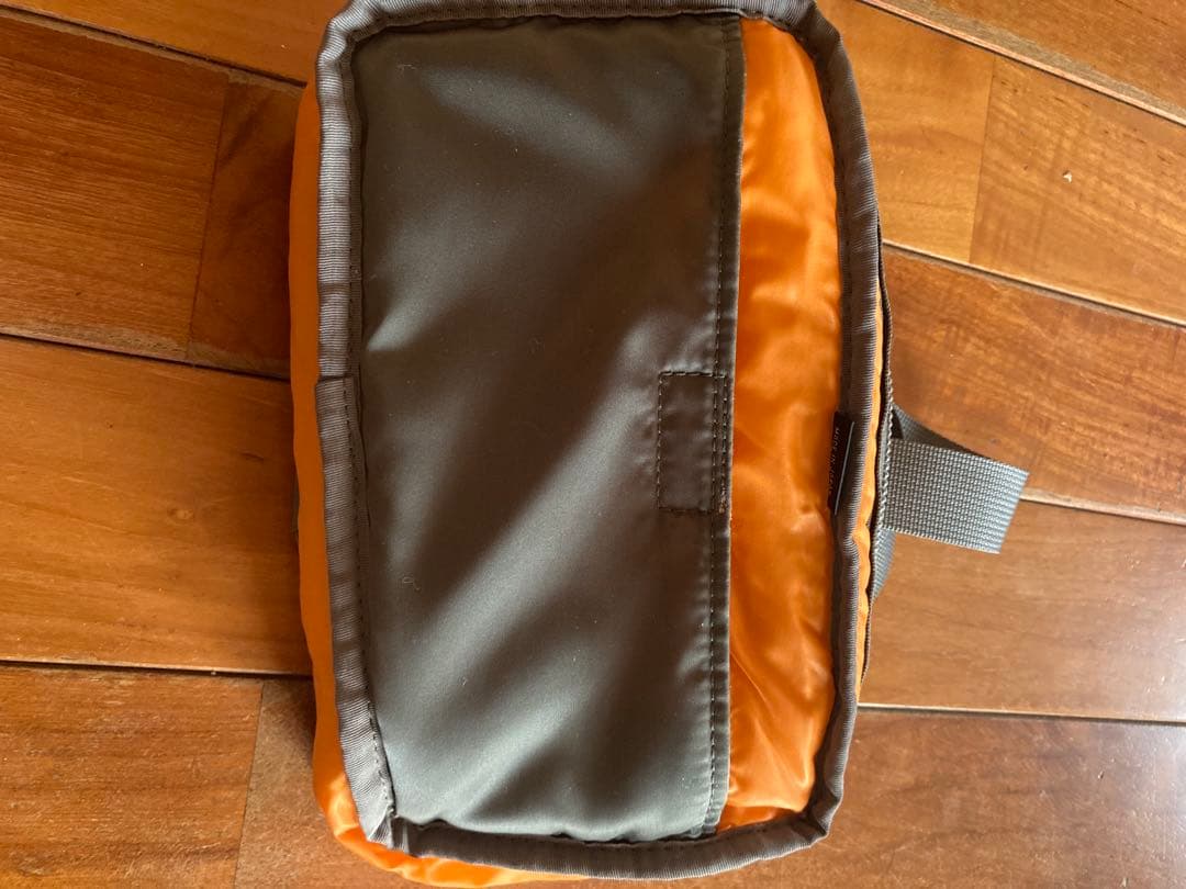 廃盤品 PORTER ポーター タンカー ボディバッグ シルバーグレー