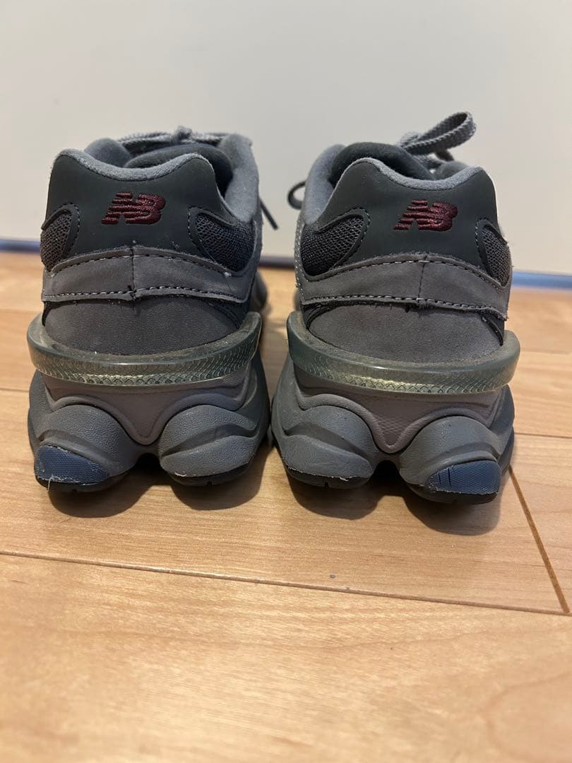 ニューバランス　U9060ECC グレー　23.5