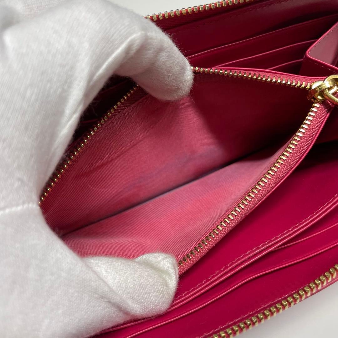 PRADA ピンク エピレザー 長財布 - メルカリ